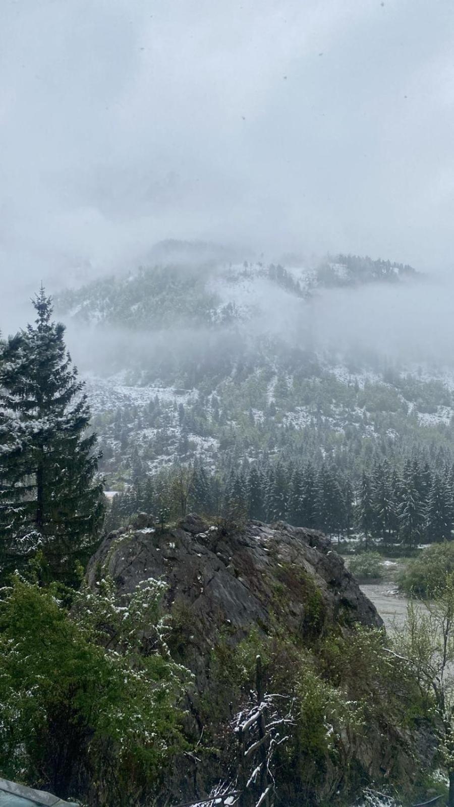 Guesthouse Mountain วัลโบเนอ ภายนอก รูปภาพ